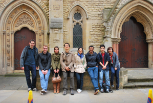 Su Meini (right) and her research group in the UK.